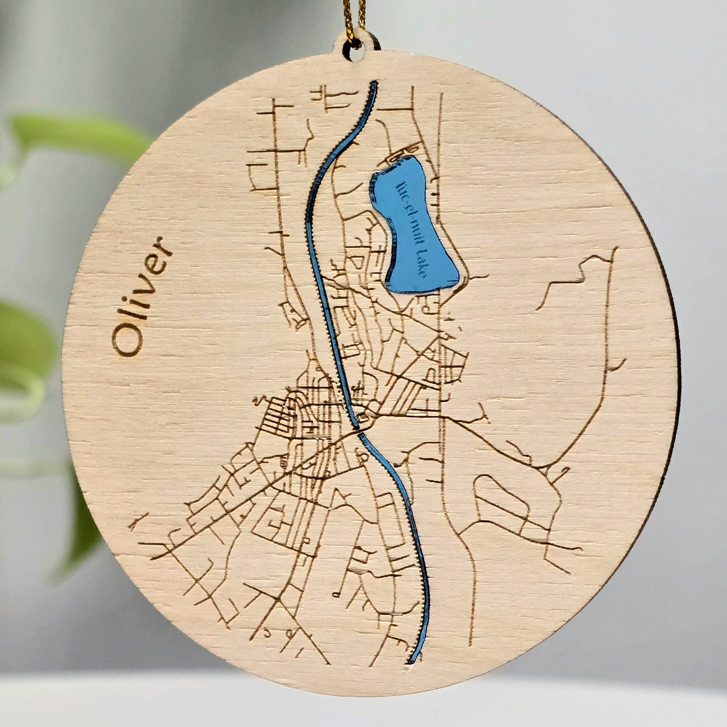 Oliver | Tuc-el-Nuit Lake & River