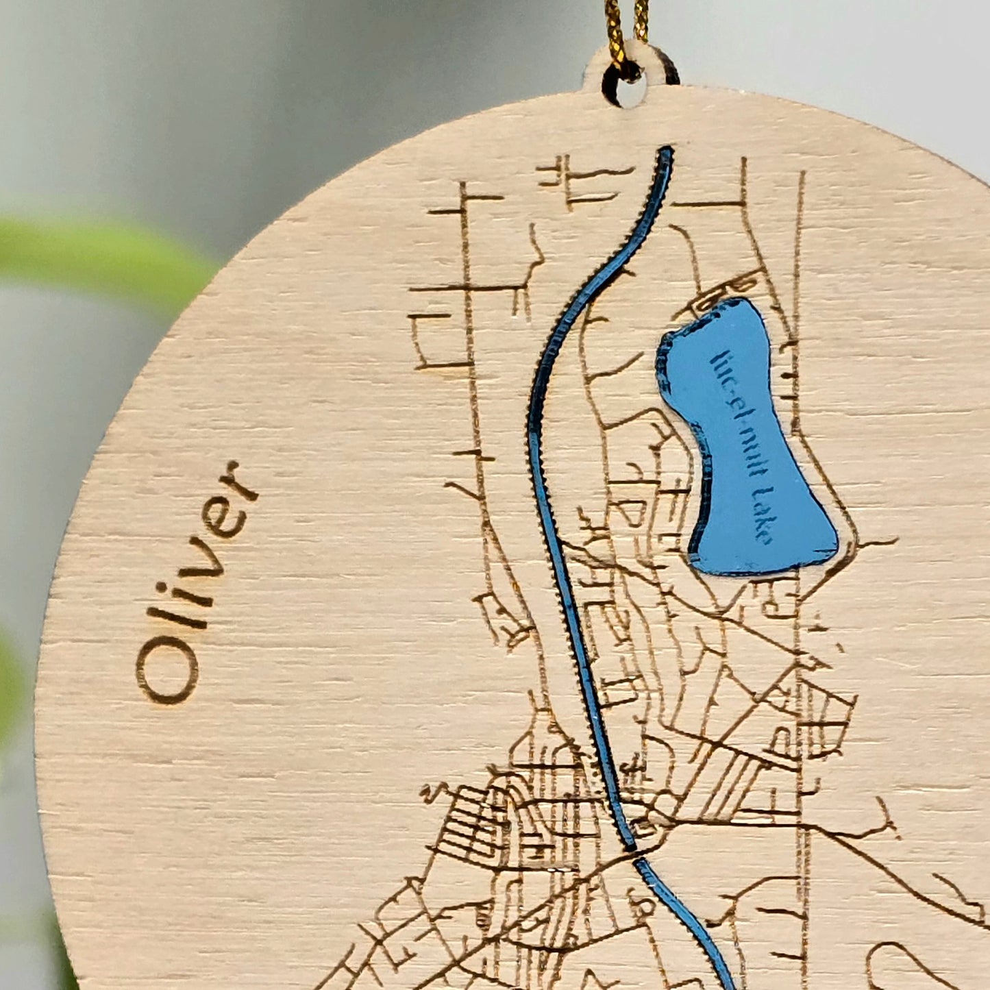 Oliver | Tuc-el-Nuit Lake & River