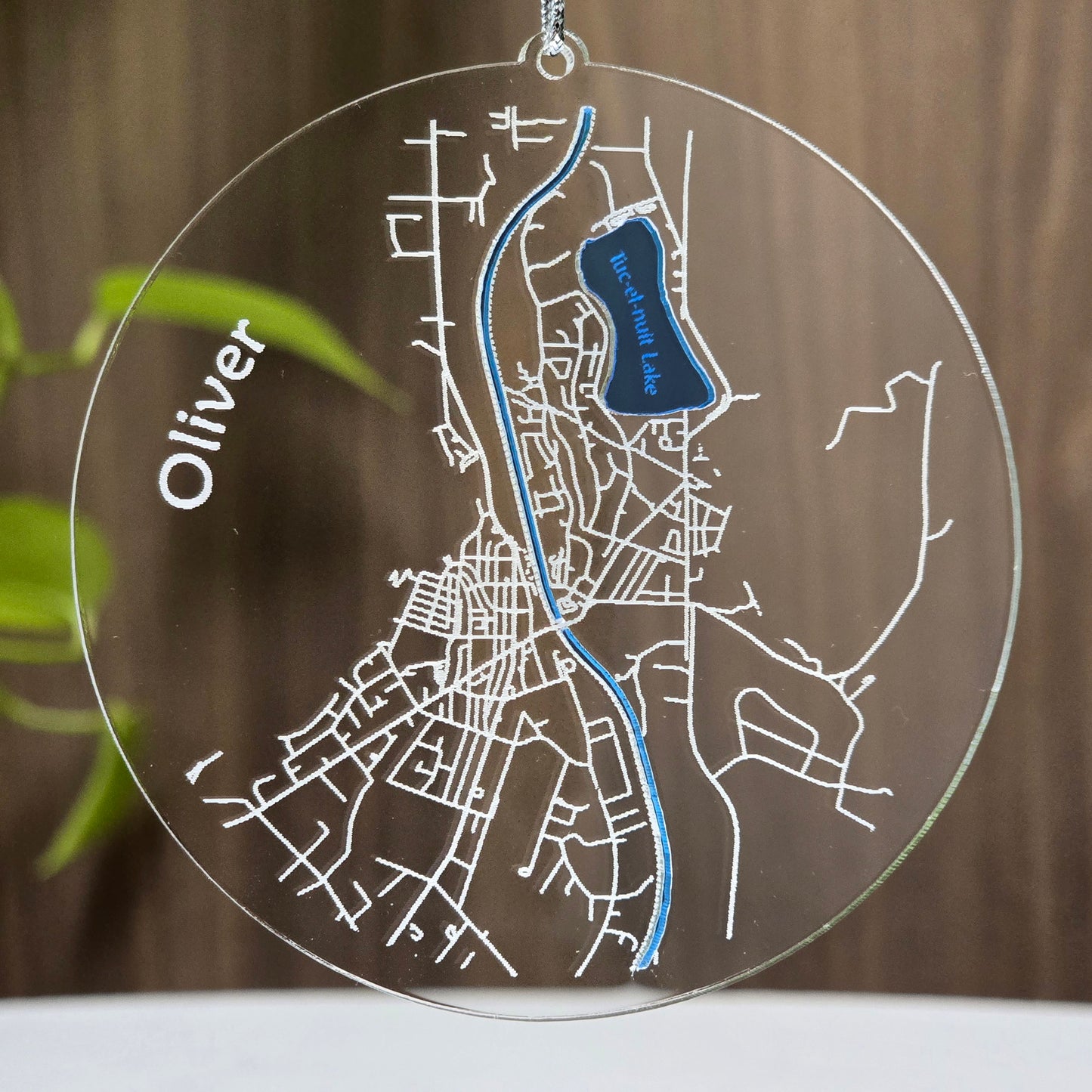 Oliver | Tuc-el-Nuit Lake & River