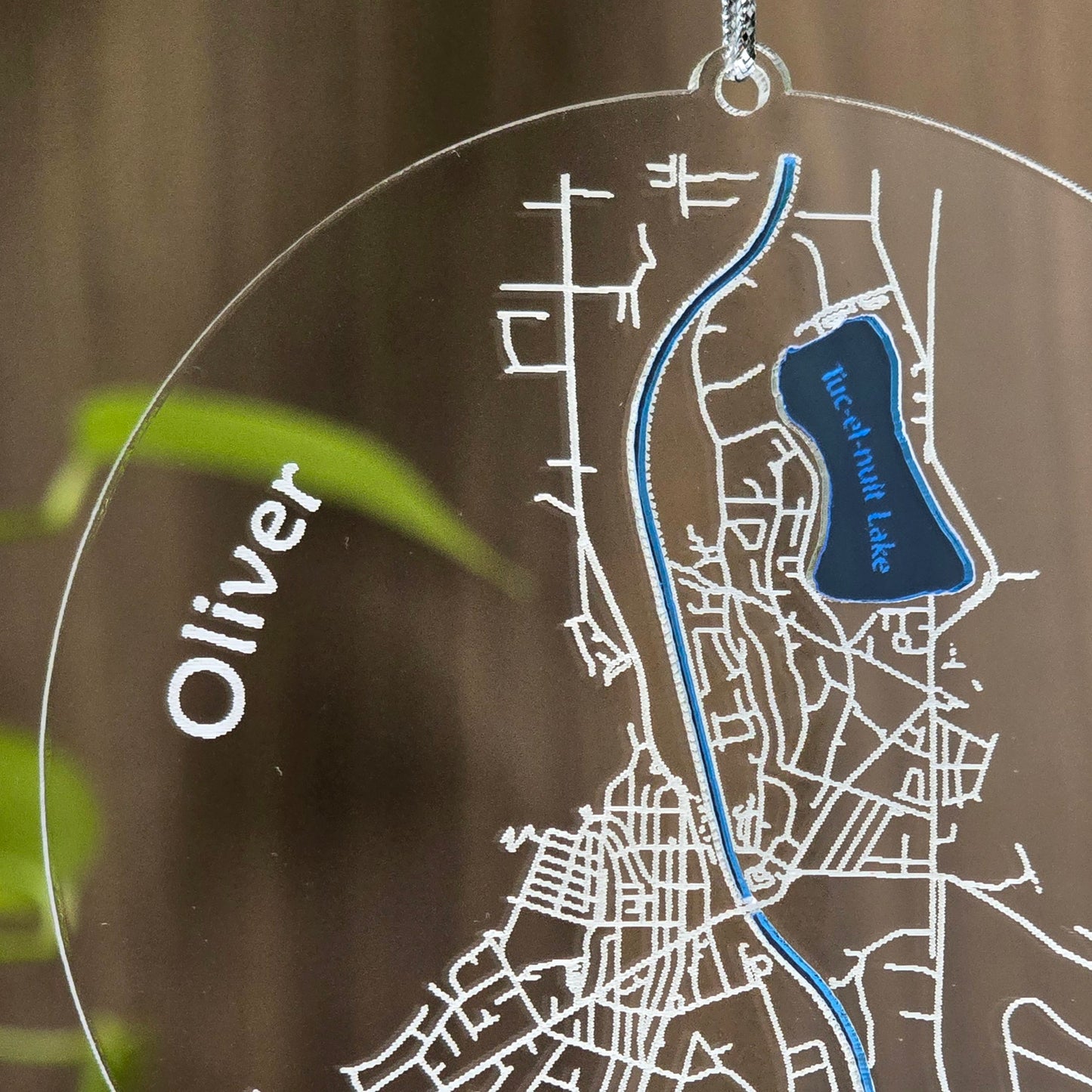 Oliver | Tuc-el-Nuit Lake & River
